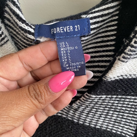 Forever 21 stripe hoodie - Picture 2 of 4